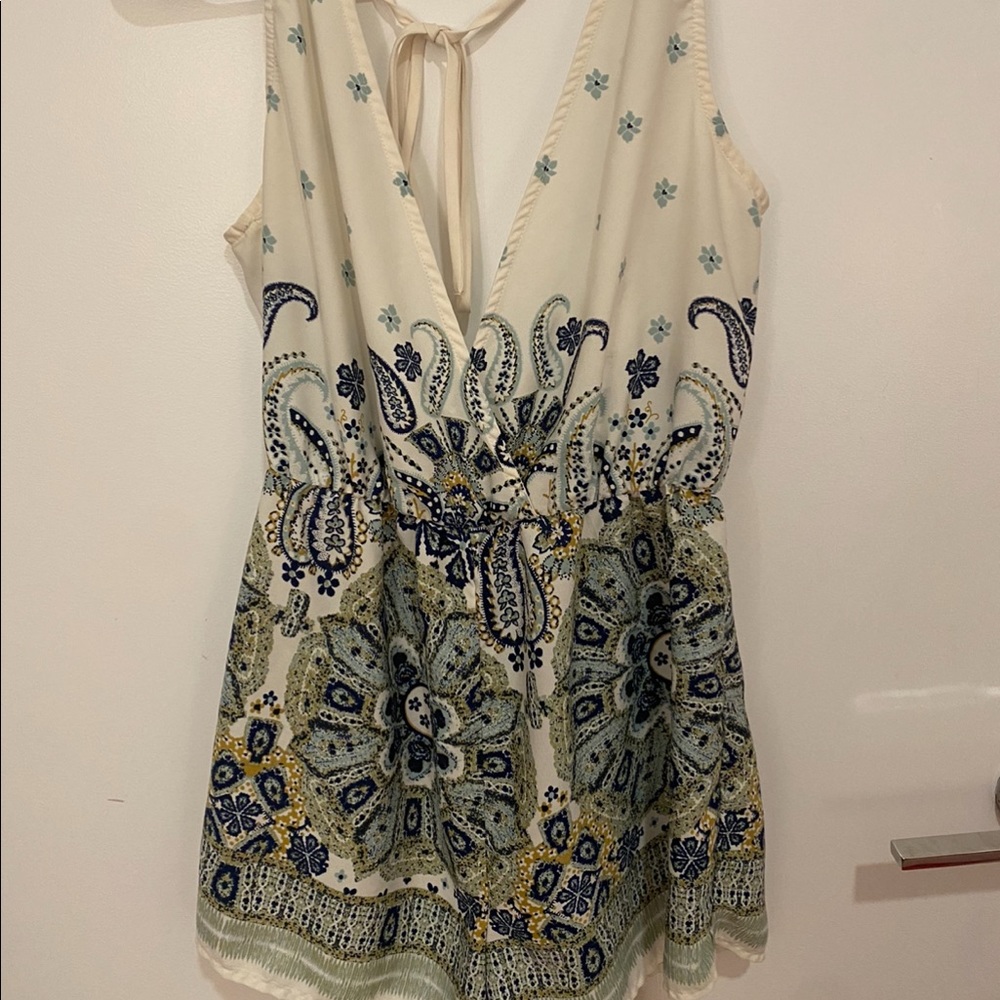 Floral Romper - Picture 2 of 3